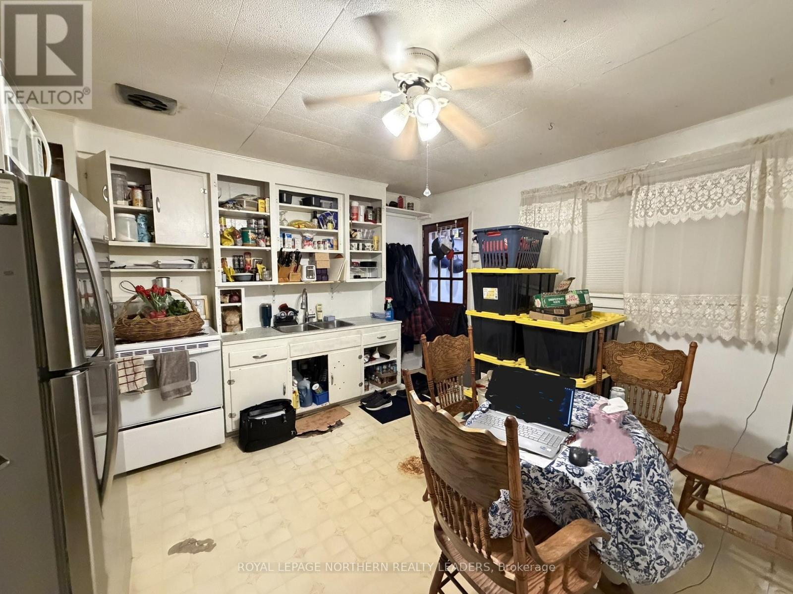 












49 FERN AVENUE

,
Timmins (SP - Main Area),




Ontario
P0N1H0

