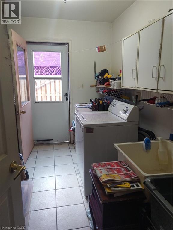 












10 JEANETTE Avenue

,
Grimsby,




Ontario
L3M5B8

