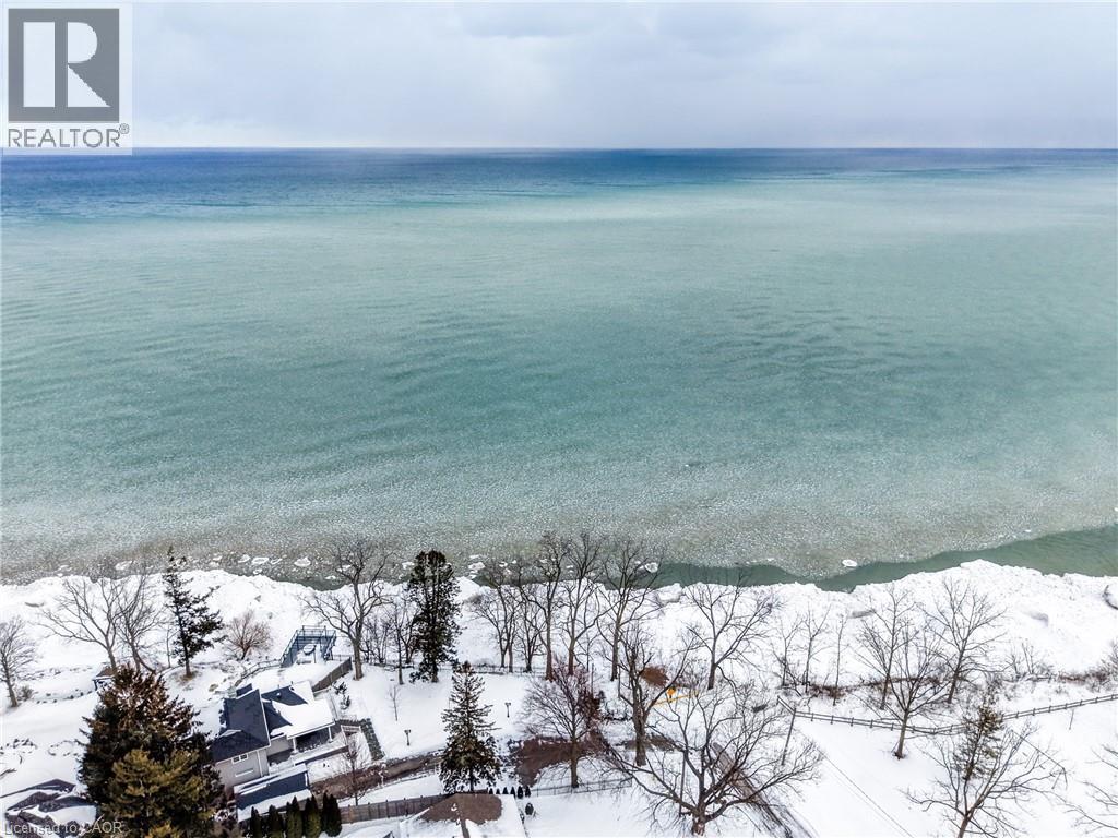 












10 JEANETTE Avenue

,
Grimsby,




Ontario
L3M5B8

