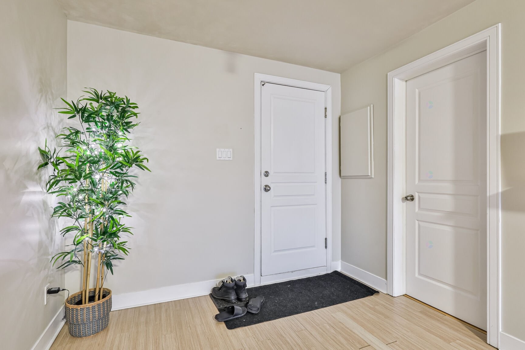 









9300


Rg Ste-Henriette

, 83,
Mirabel,




QC
J7J0J1

