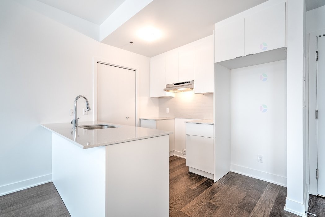 









1700


Rue Viola-Desmond

, 602,
Montréal (LaSalle),




QC
H8N0C8

