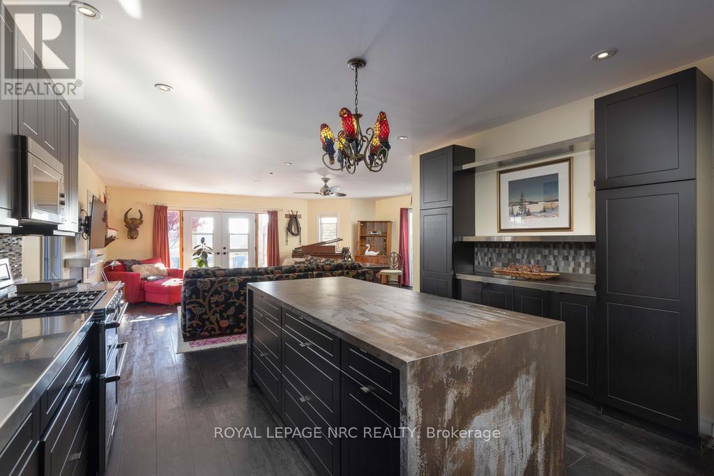 












149 MAIN STREET

,
St. Catharines (Port Dalhousie),




Ontario
L2N4V6

