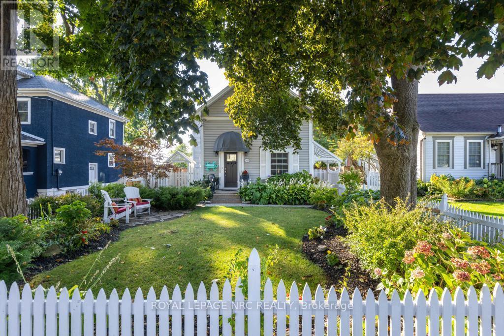 












149 MAIN STREET

,
St. Catharines (Port Dalhousie),




Ontario
L2N4V6

