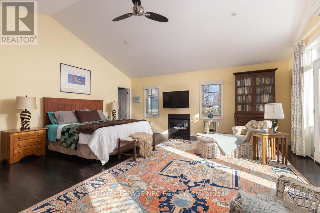 












149 MAIN STREET

,
St. Catharines (Port Dalhousie),




Ontario
L2N4V6

