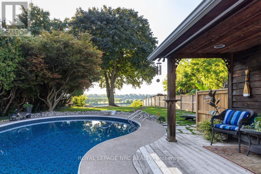 












149 MAIN STREET

,
St. Catharines (Port Dalhousie),




Ontario
L2N4V6

