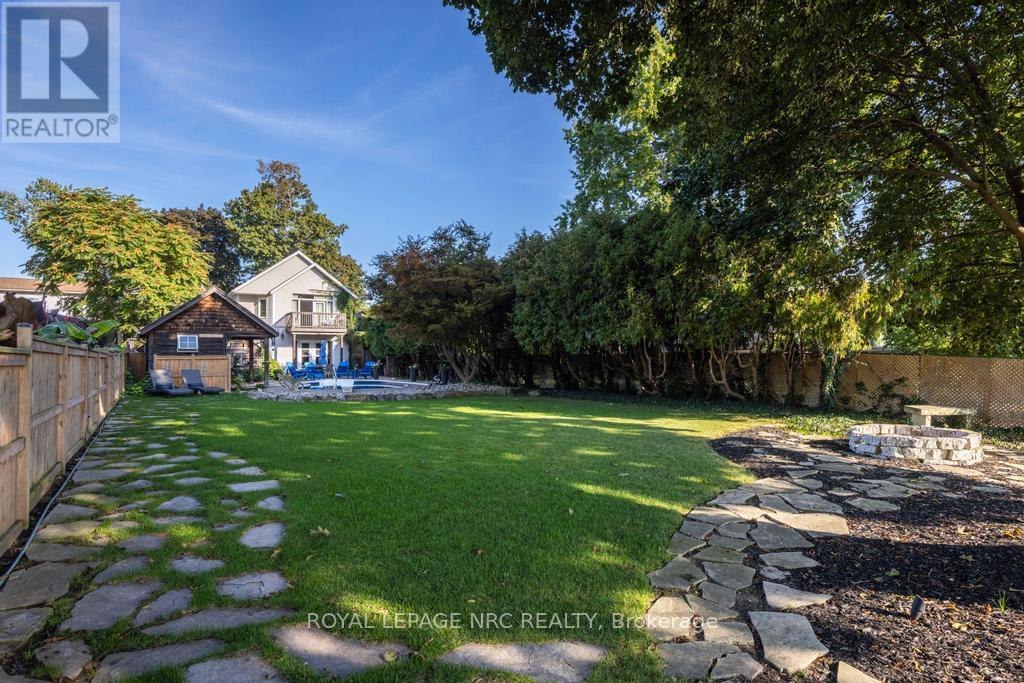 












149 MAIN STREET

,
St. Catharines (Port Dalhousie),




Ontario
L2N4V6

