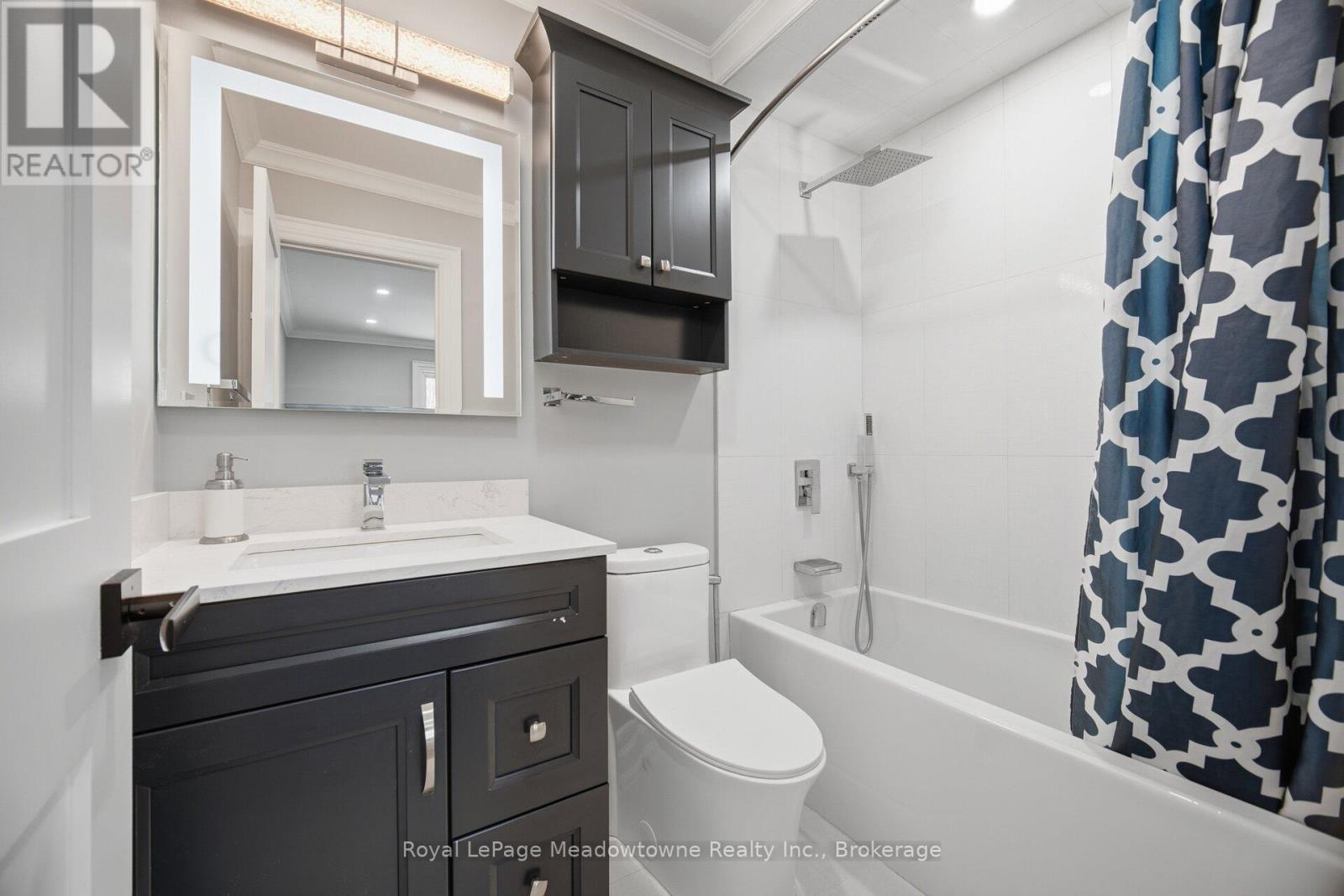 












170 CRAWFORD CRESCENT

,
Milton (Campbellville),




Ontario
L0P1B0

