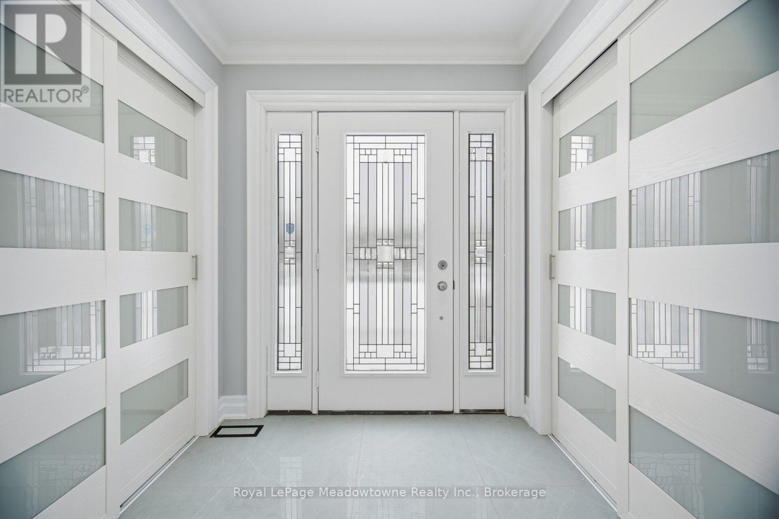 












170 CRAWFORD CRESCENT

,
Milton (Campbellville),




Ontario
L0P1B0

