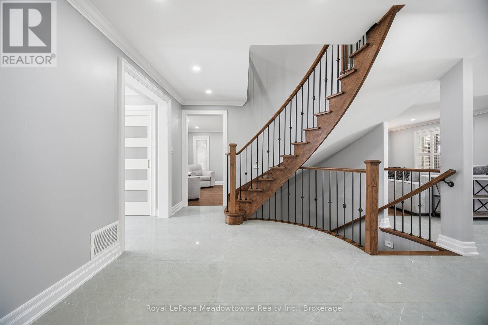 












170 CRAWFORD CRESCENT

,
Milton (Campbellville),




Ontario
L0P1B0

