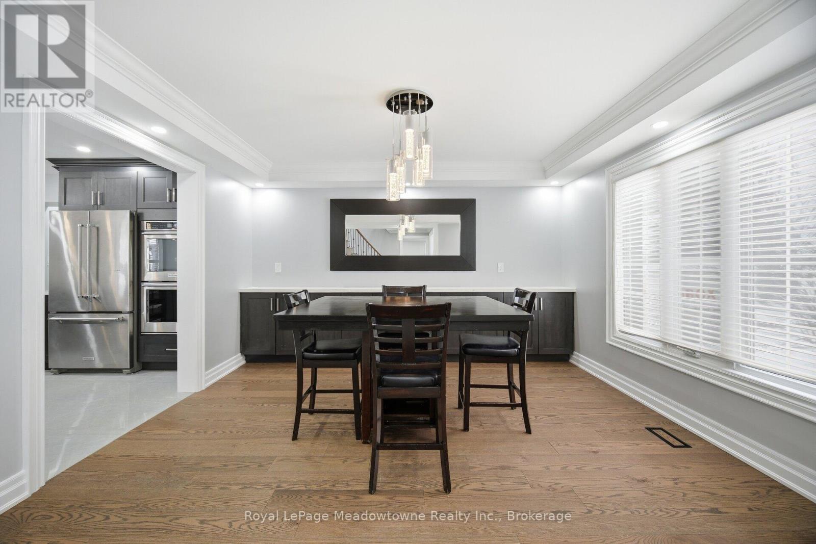 












170 CRAWFORD CRESCENT

,
Milton (Campbellville),




Ontario
L0P1B0

