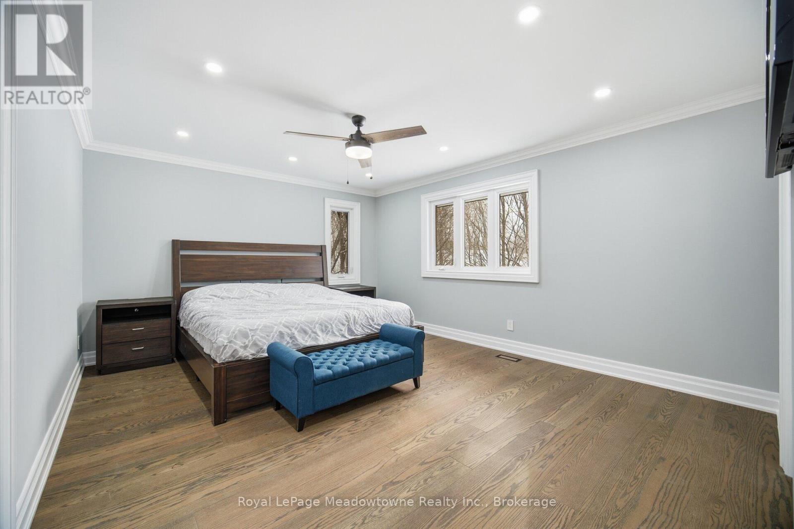 












170 CRAWFORD CRESCENT

,
Milton (Campbellville),




Ontario
L0P1B0

