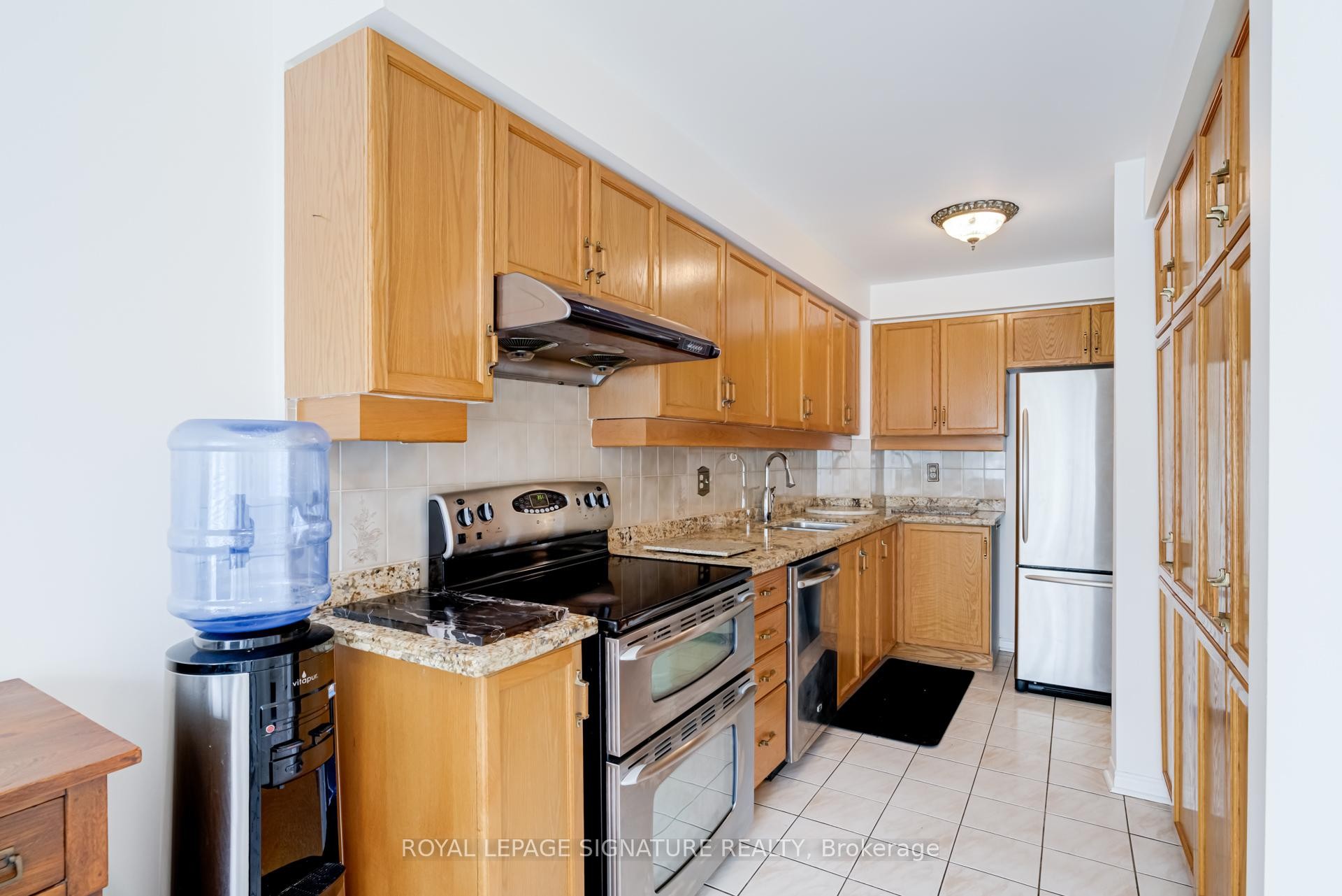 









3420


South Millway

Way, 22,
Mississauga,




ON
L5L 3V4

