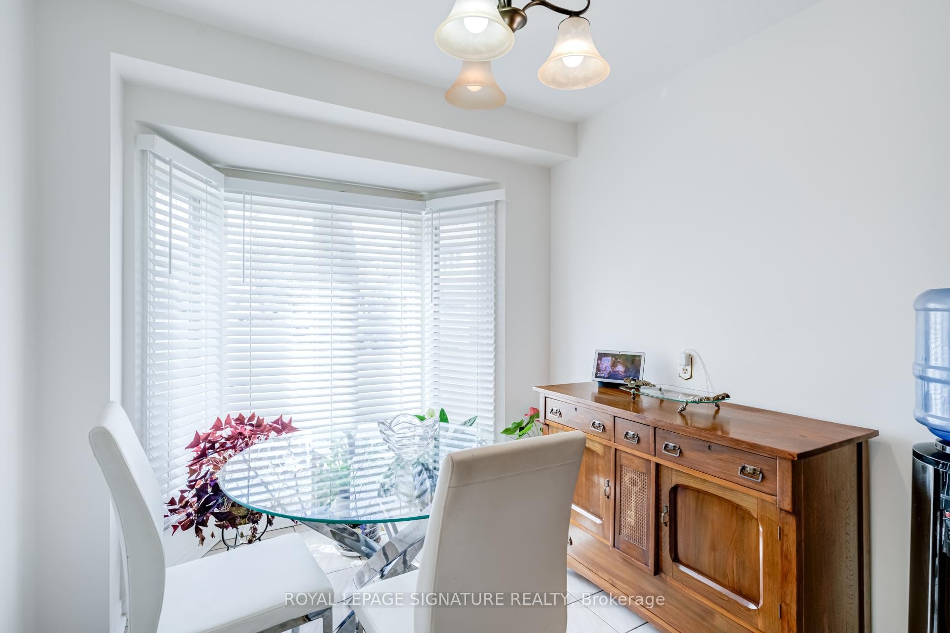 









3420


South Millway

Way, 22,
Mississauga,




ON
L5L 3V4

