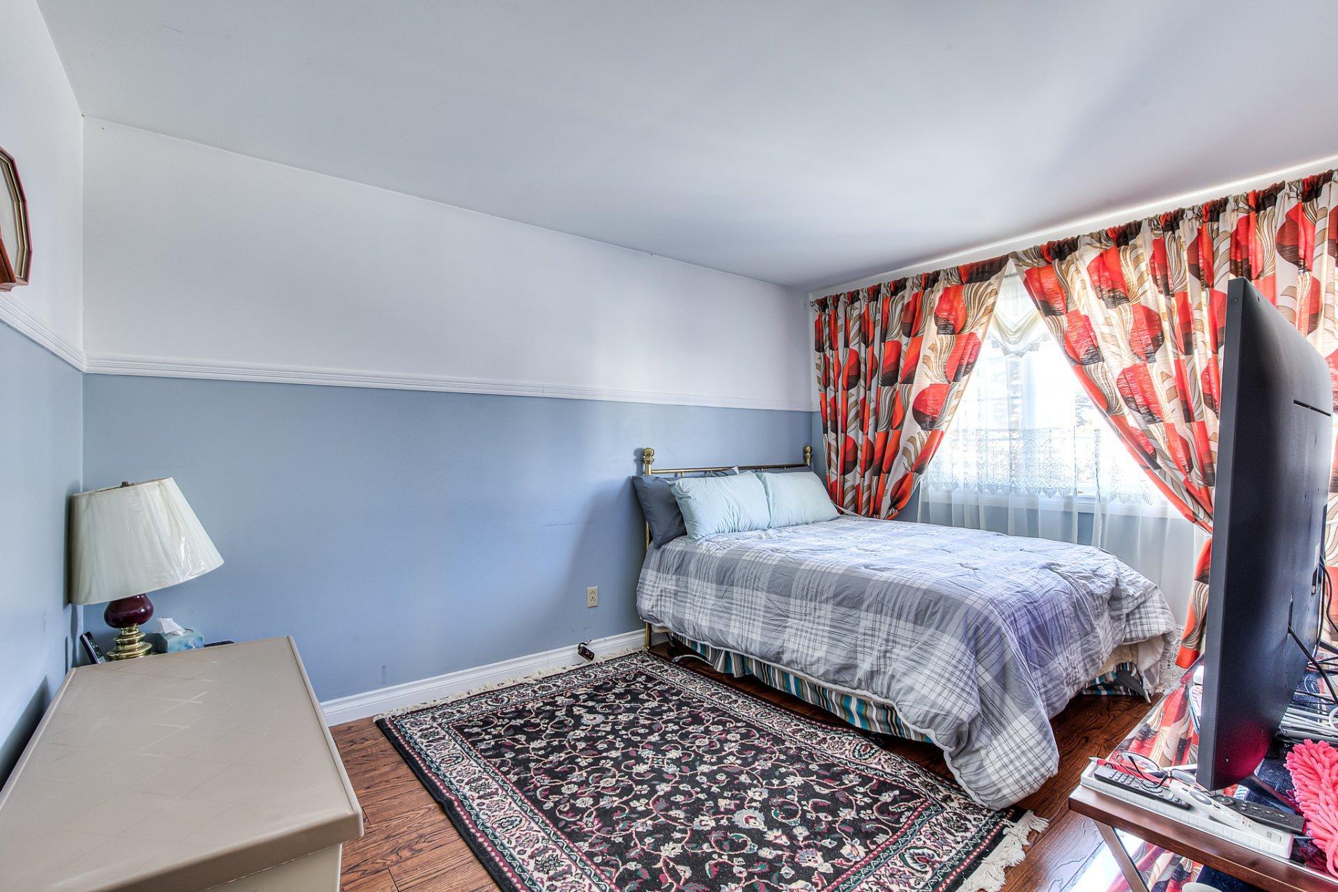 









3660


Rue Isabelle

,
Laval (Fabreville),




QC
H7P4Z6

