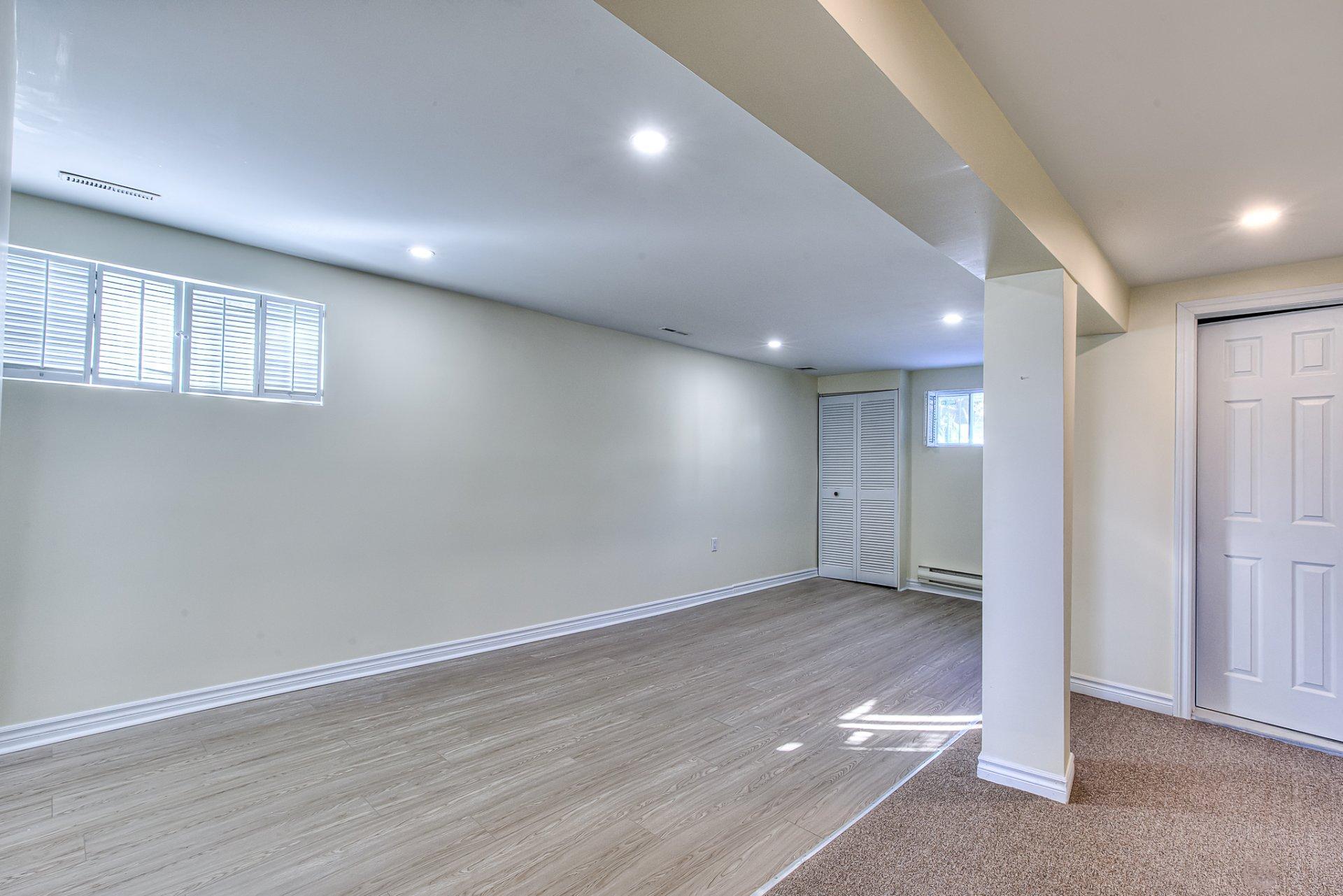 









3660


Rue Isabelle

,
Laval (Fabreville),




QC
H7P4Z6

