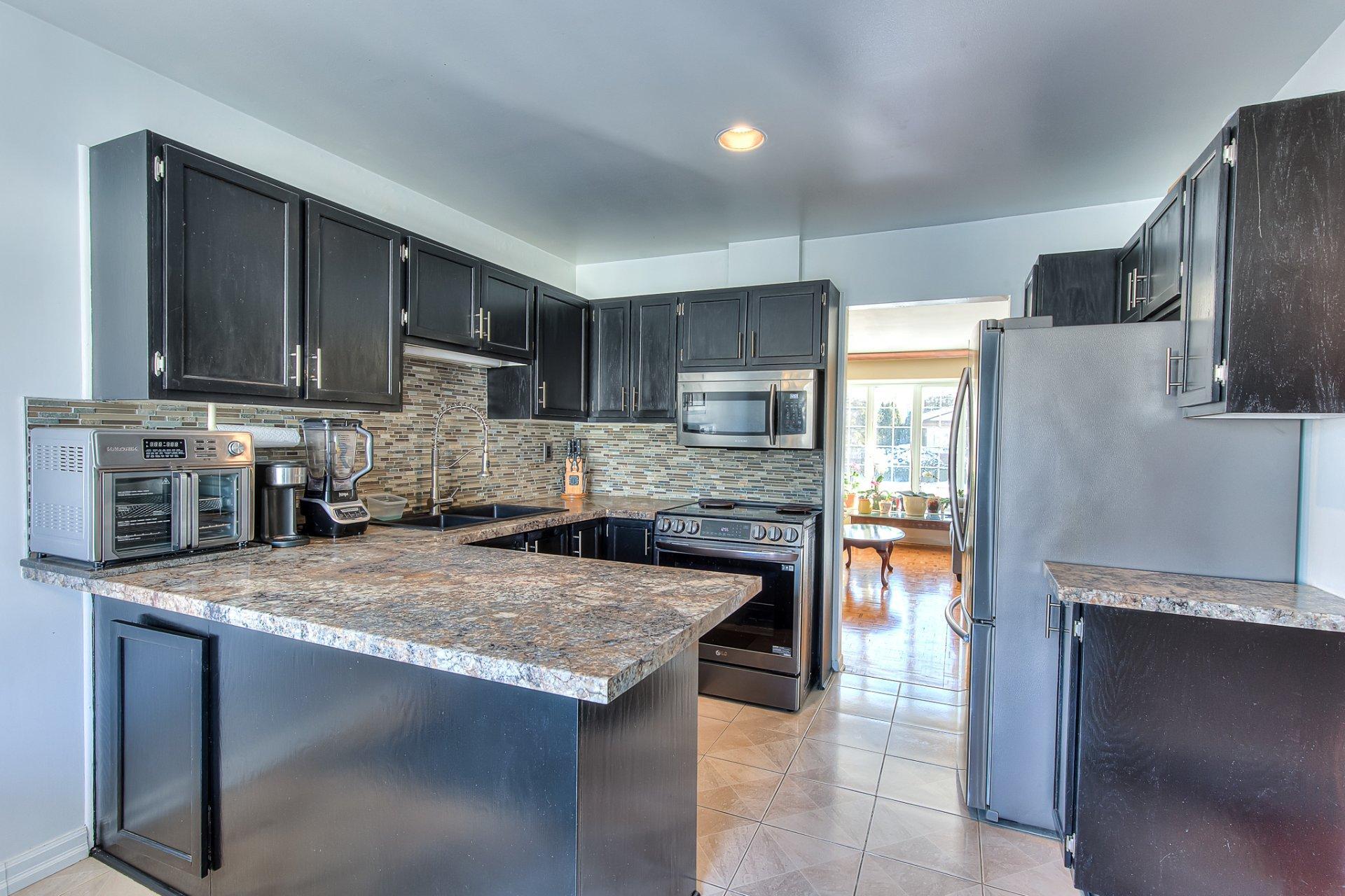 









3660


Rue Isabelle

,
Laval (Fabreville),




QC
H7P4Z6

