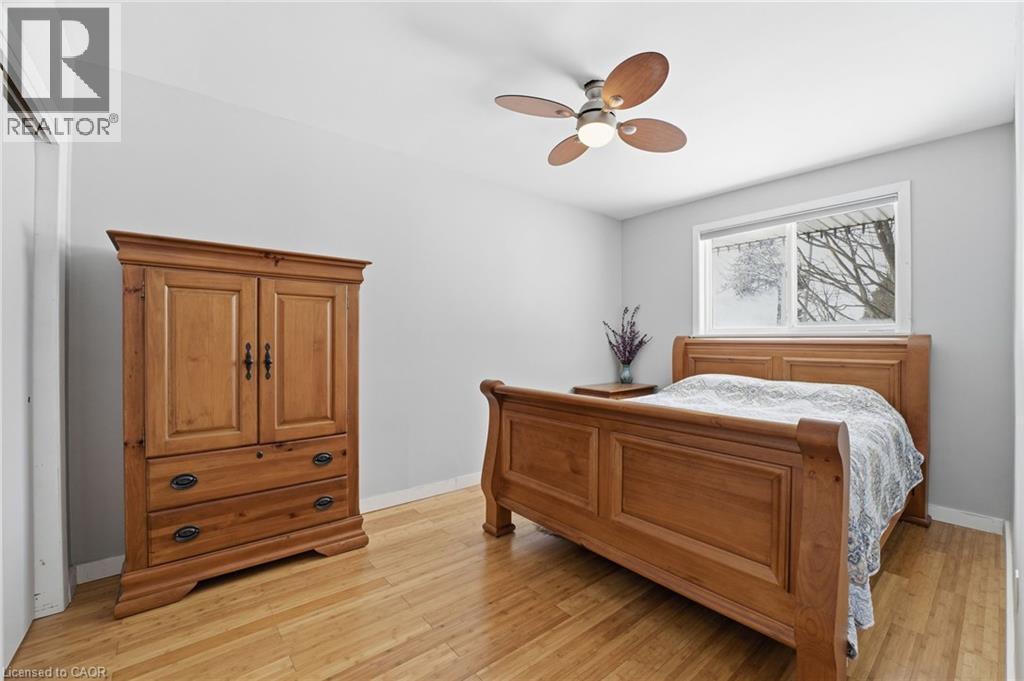 












34 CAREY Street

,
Waterdown,




Ontario
L8B0L5

