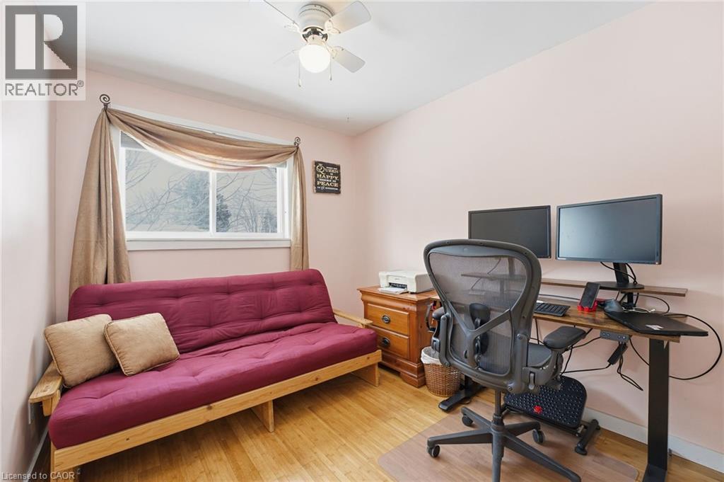 












34 CAREY Street

,
Waterdown,




Ontario
L8B0L5

