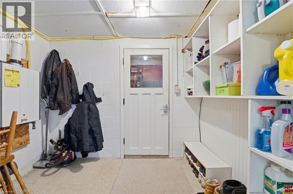 












34 CAREY Street

,
Waterdown,




Ontario
L8B0L5

