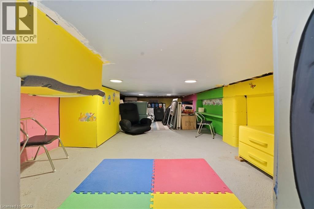 












34 CAREY Street

,
Waterdown,




Ontario
L8B0L5

