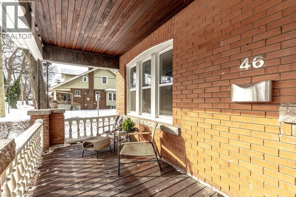 












46 CONNAUGHT Avenue S

,
Hamilton,




Ontario
L8M3C2

