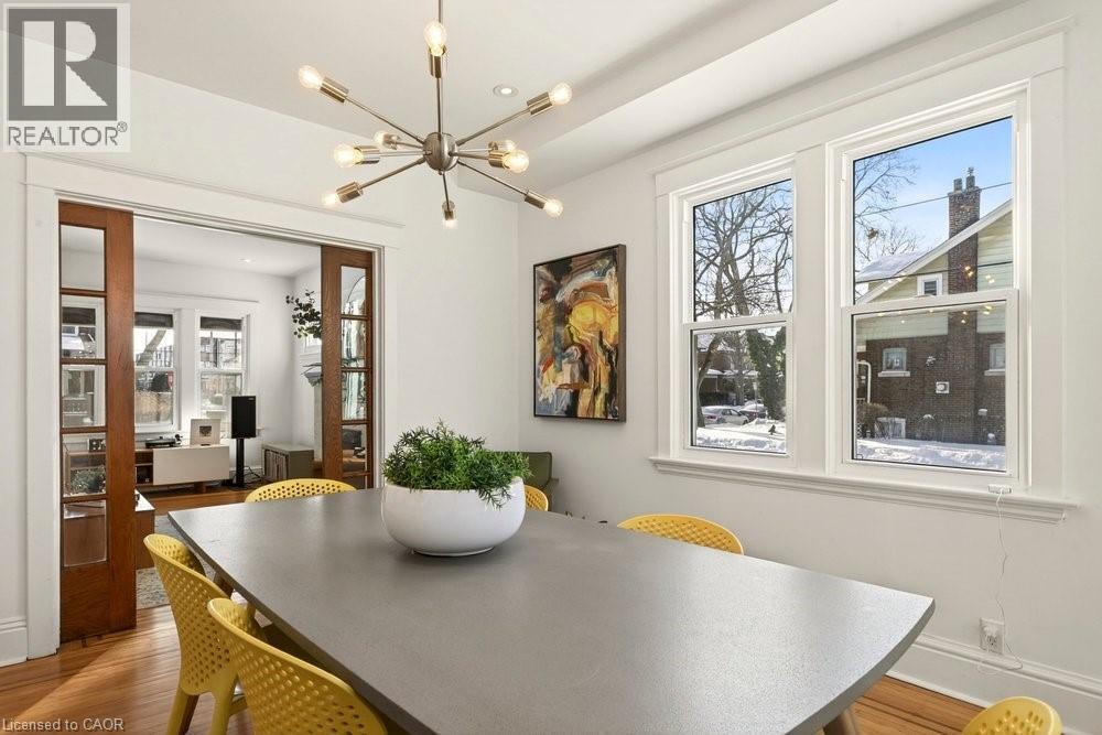 












46 CONNAUGHT Avenue S

,
Hamilton,




Ontario
L8M3C2

