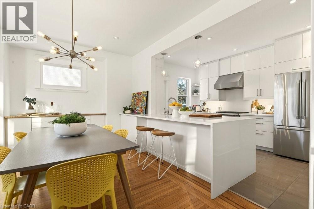 












46 CONNAUGHT Avenue S

,
Hamilton,




Ontario
L8M3C2

