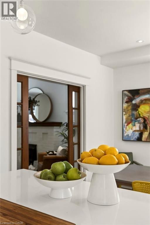 












46 CONNAUGHT Avenue S

,
Hamilton,




Ontario
L8M3C2

