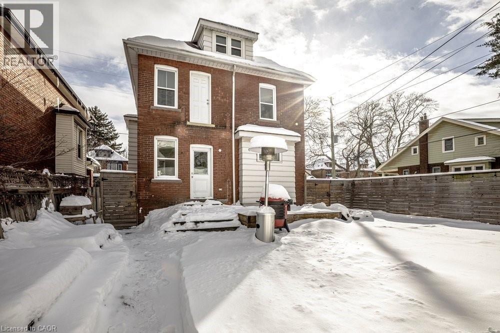 












46 CONNAUGHT Avenue S

,
Hamilton,




Ontario
L8M3C2

