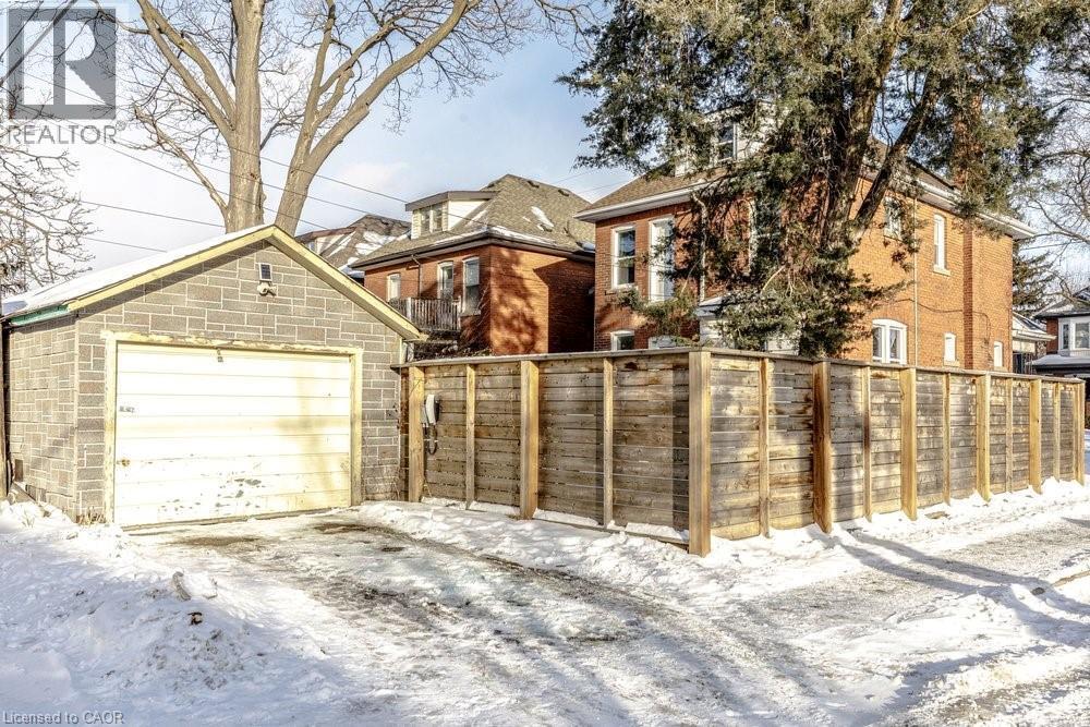 












46 CONNAUGHT Avenue S

,
Hamilton,




Ontario
L8M3C2

