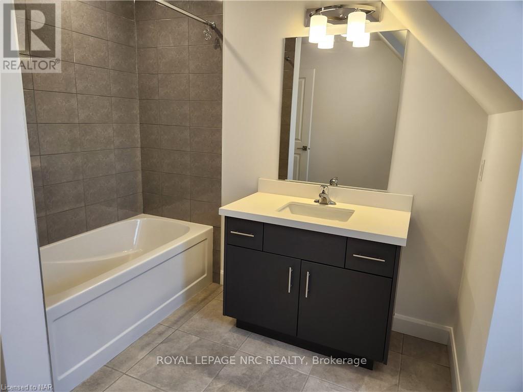 












66 BEACHWALK CRESCENT

,
Fort Erie (Crystal Beach),




Ontario
L0S1N0

