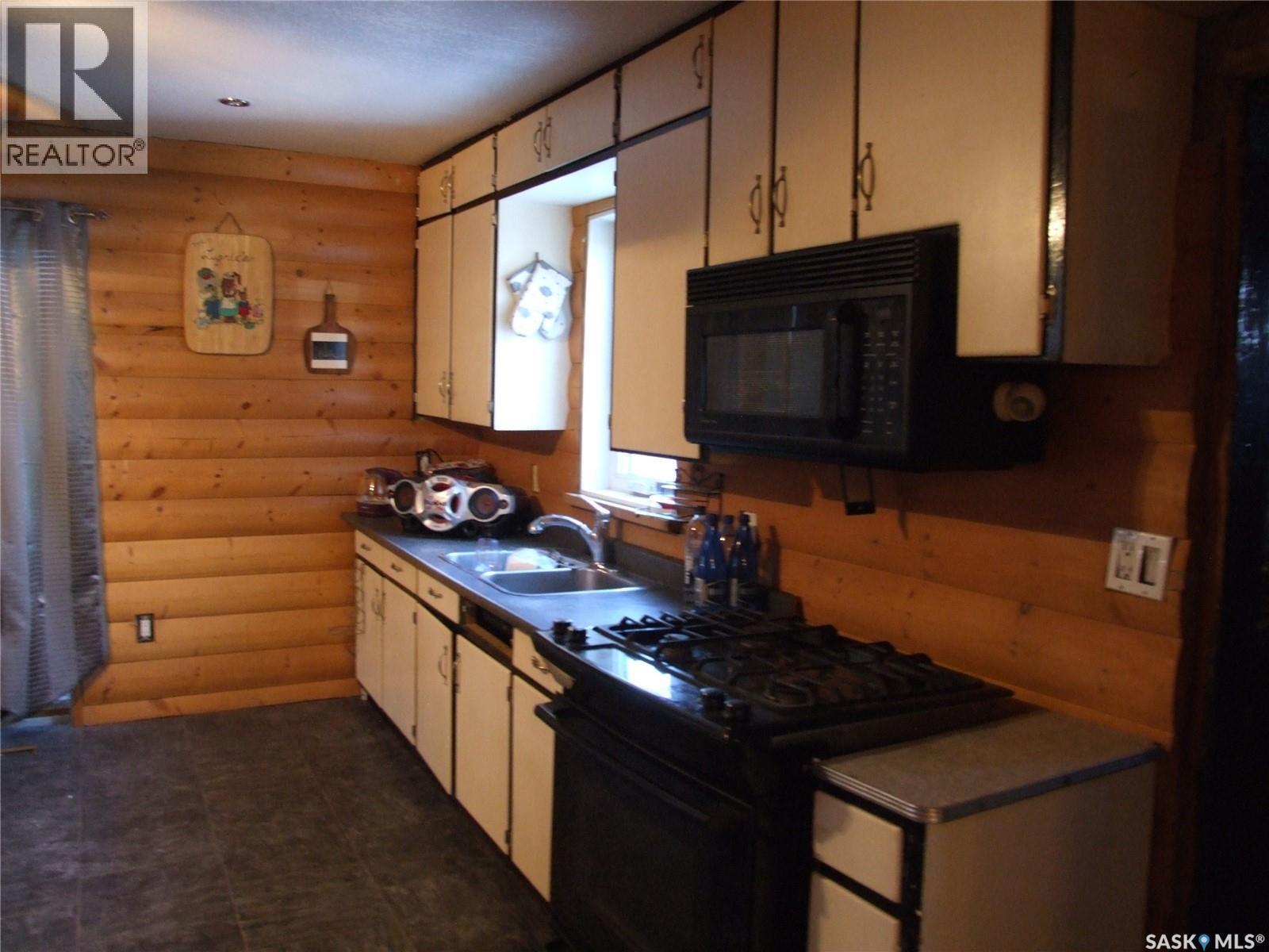 












104 Jubilee STREET

,
Burstall,




Saskatchewan
S0N0H0

