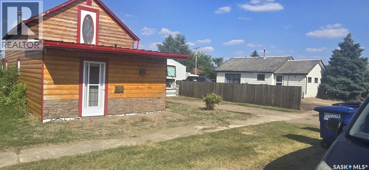 












104 Jubilee STREET

,
Burstall,




Saskatchewan
S0N0H0

