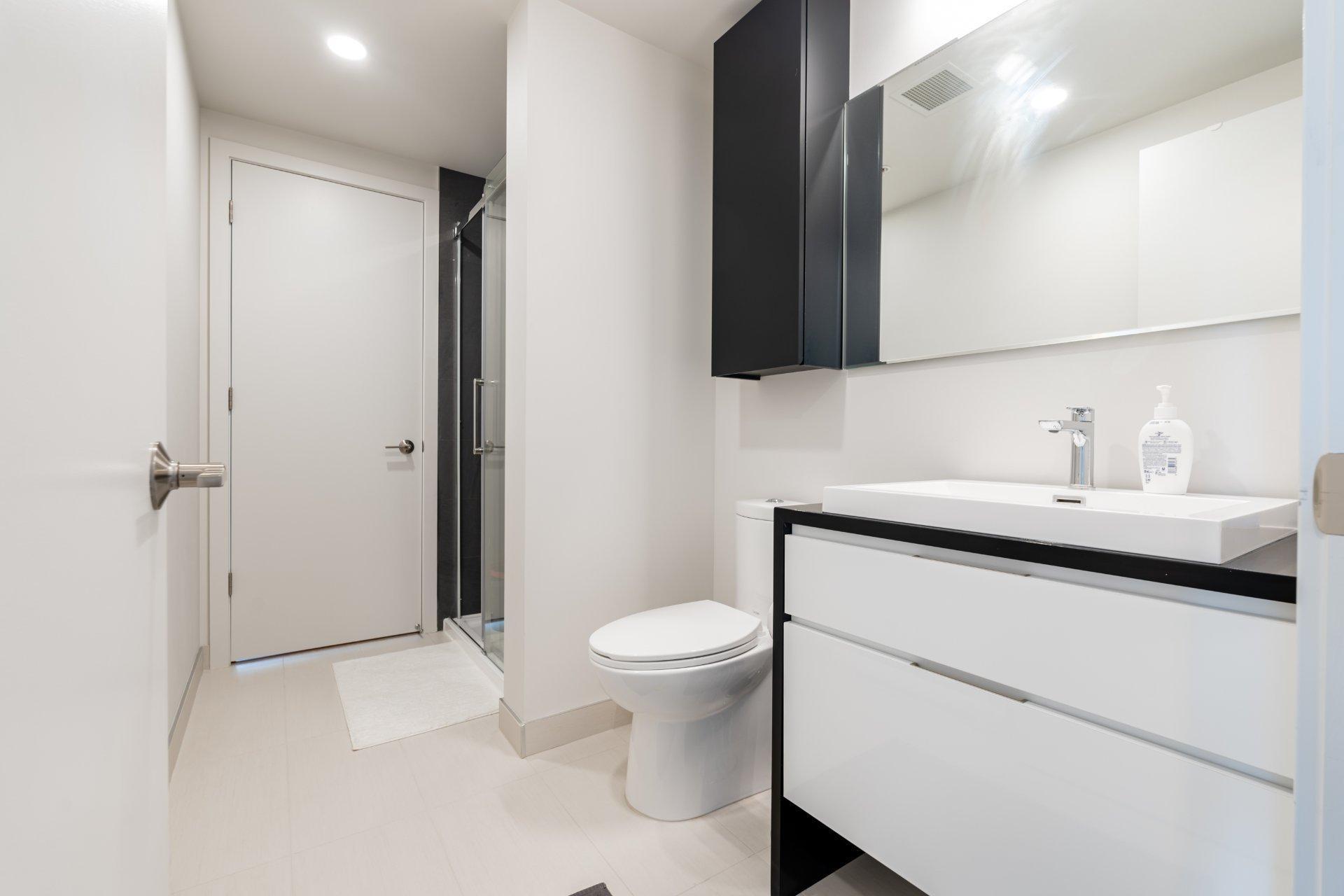 









1188


Rue St-Antoine O.

, 1104,
Montréal (Ville-Marie),




QC
H3C1B4

