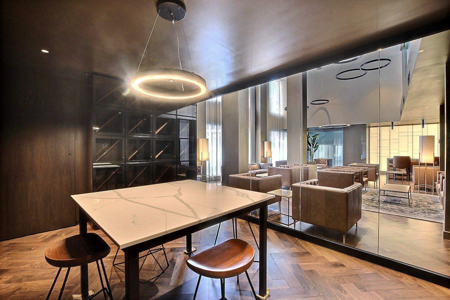 









1188


Rue St-Antoine O.

, 1104,
Montréal (Ville-Marie),




QC
H3C1B4

