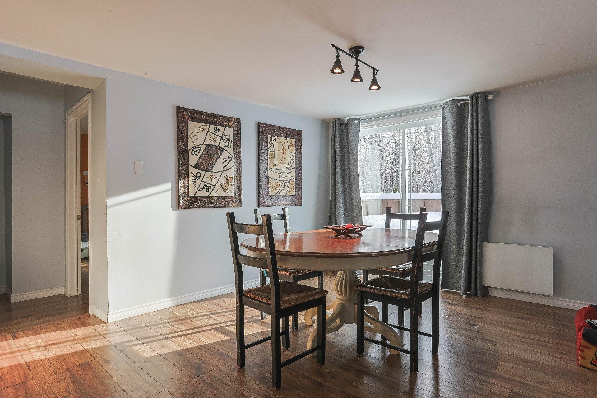 









81


Rue des Hêtres

,
Notre-Dame-du-Mont-Carmel,




QC
G0X3J0

