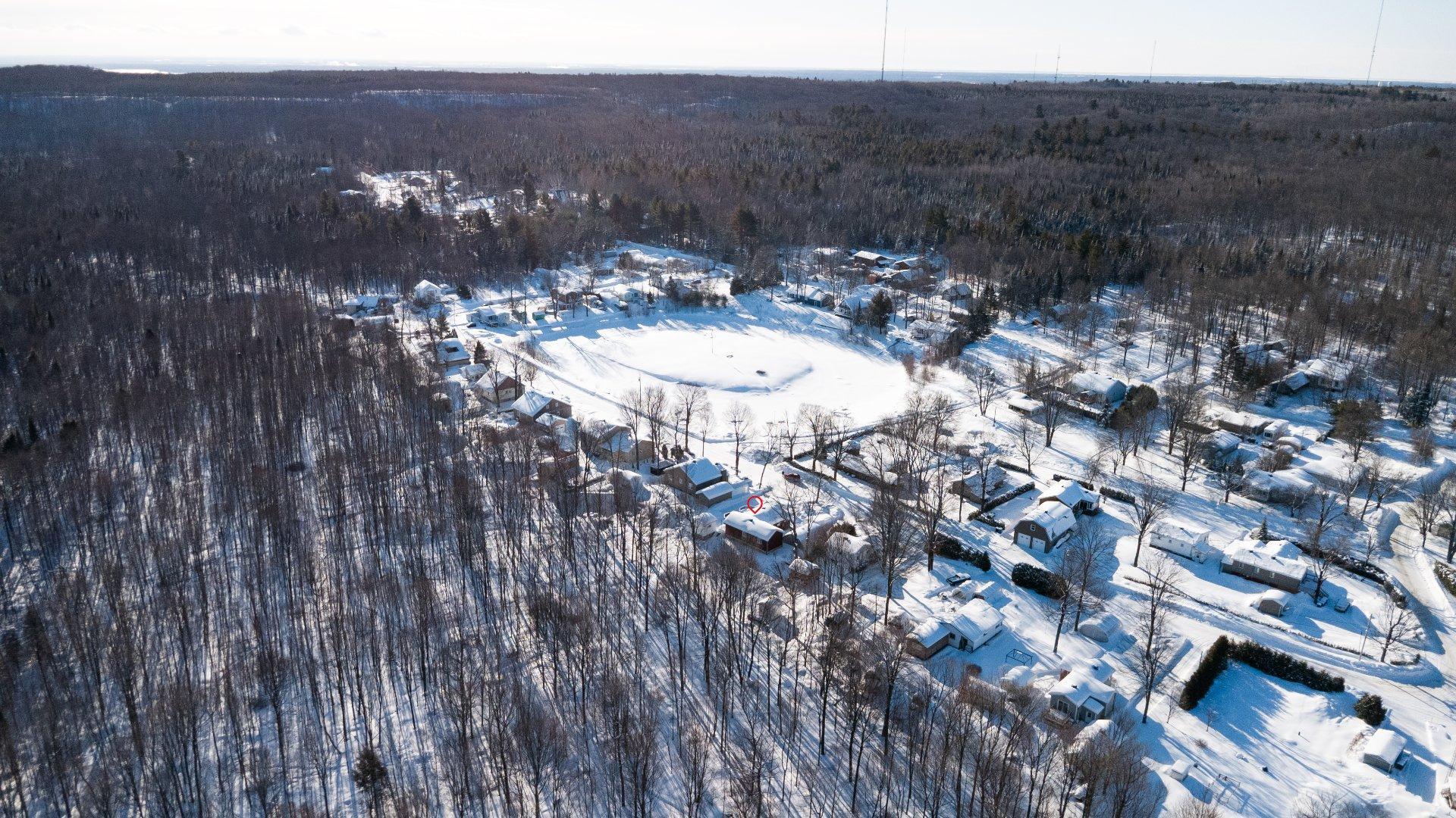 









81


Rue des Hêtres

,
Notre-Dame-du-Mont-Carmel,




QC
G0X3J0

