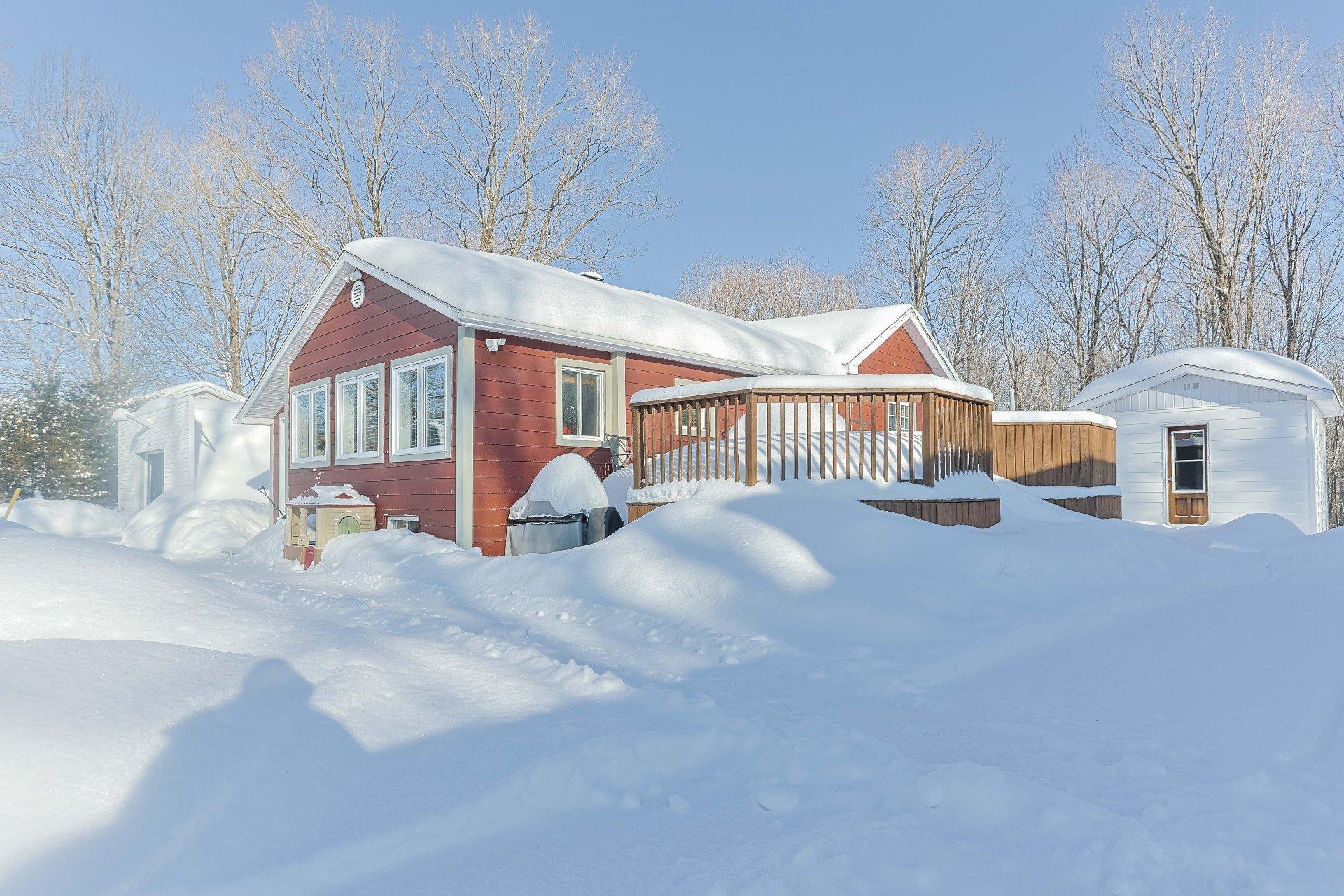 









81


Rue des Hêtres

,
Notre-Dame-du-Mont-Carmel,




QC
G0X3J0

