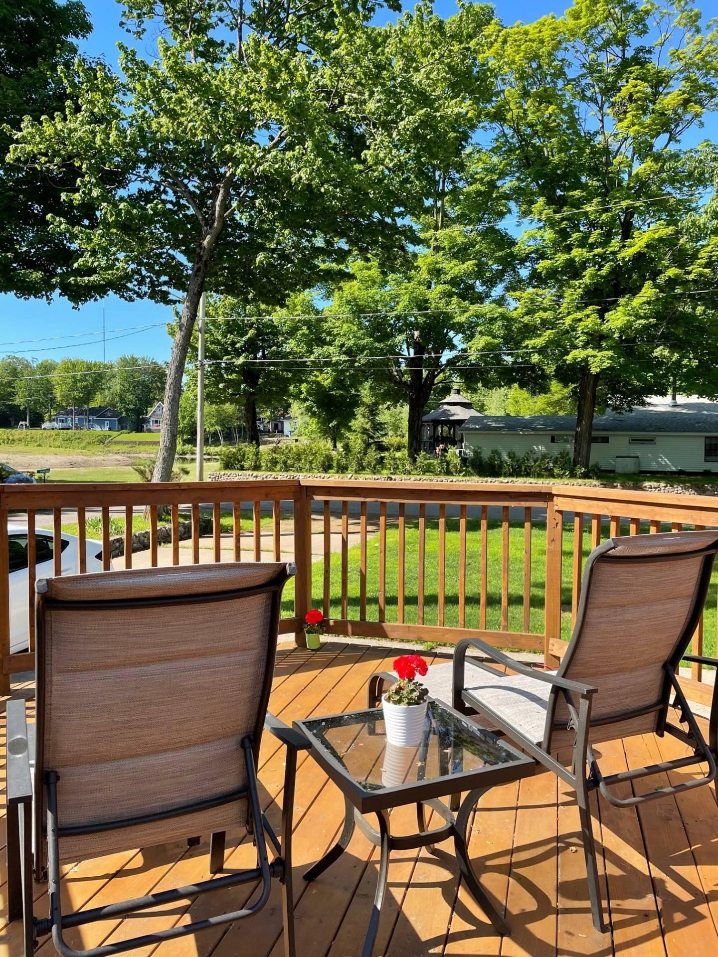 









81


Rue des Hêtres

,
Notre-Dame-du-Mont-Carmel,




QC
G0X3J0

