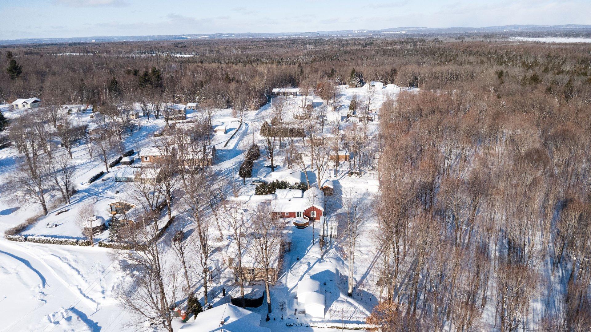 









81


Rue des Hêtres

,
Notre-Dame-du-Mont-Carmel,




QC
G0X3J0

