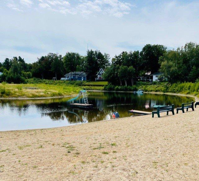 









81


Rue des Hêtres

,
Notre-Dame-du-Mont-Carmel,




QC
G0X3J0

