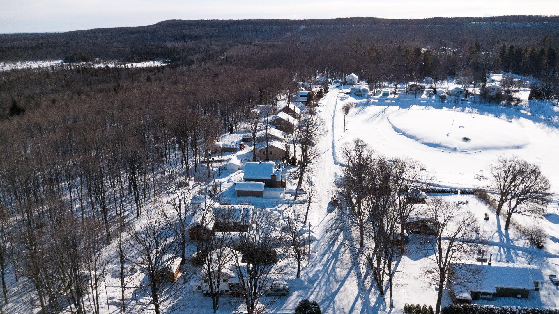 









81


Rue des Hêtres

,
Notre-Dame-du-Mont-Carmel,




QC
G0X3J0

