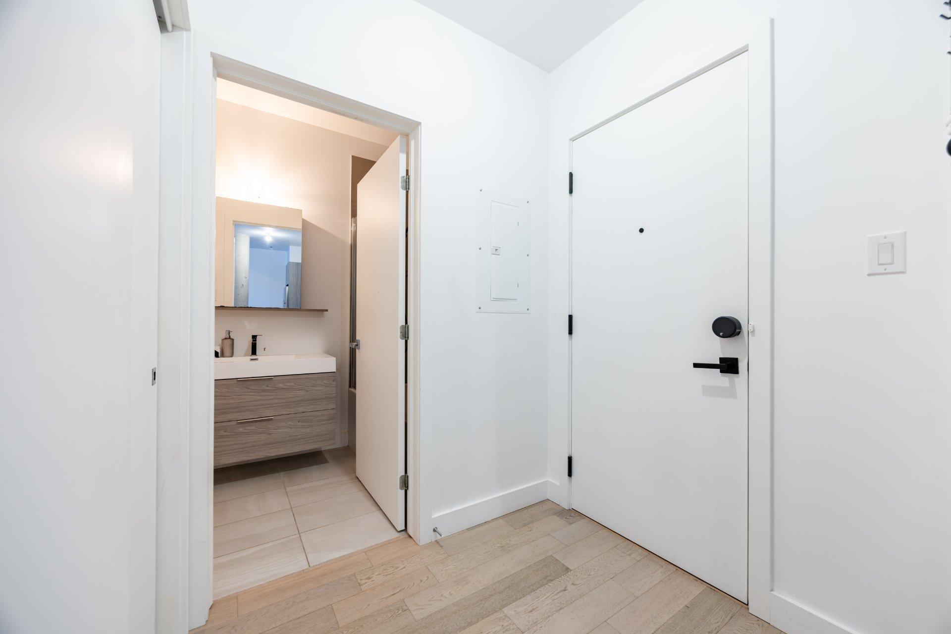 









75


Rue De Castelnau O.

, 106,
Montréal (Villeray/Saint-Michel/Parc-Extension),




QC
H2R0B9

