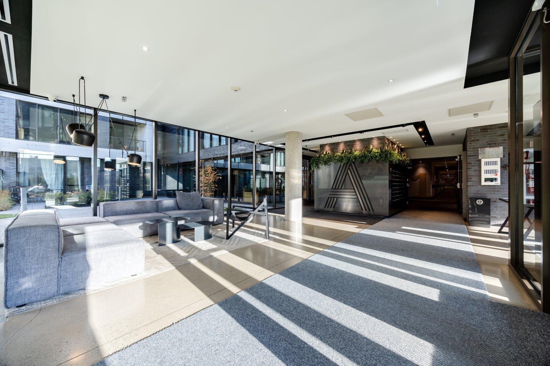 









75


Rue De Castelnau O.

, 106,
Montréal (Villeray/Saint-Michel/Parc-Extension),




QC
H2R0B9

