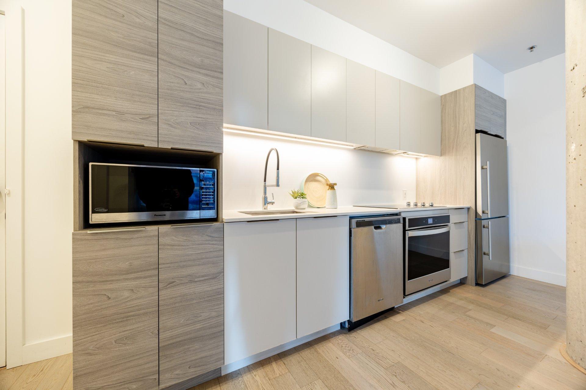 









75


Rue De Castelnau O.

, 106,
Montréal (Villeray/Saint-Michel/Parc-Extension),




QC
H2R0B9

