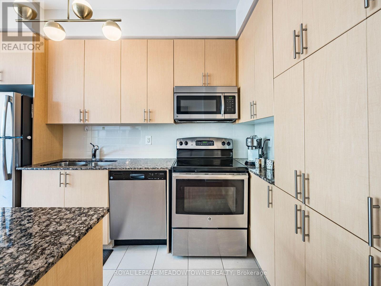 












832 - 830 LAWRENCE AVENUE W

,
Toronto,




Ontario
M6A0A2

