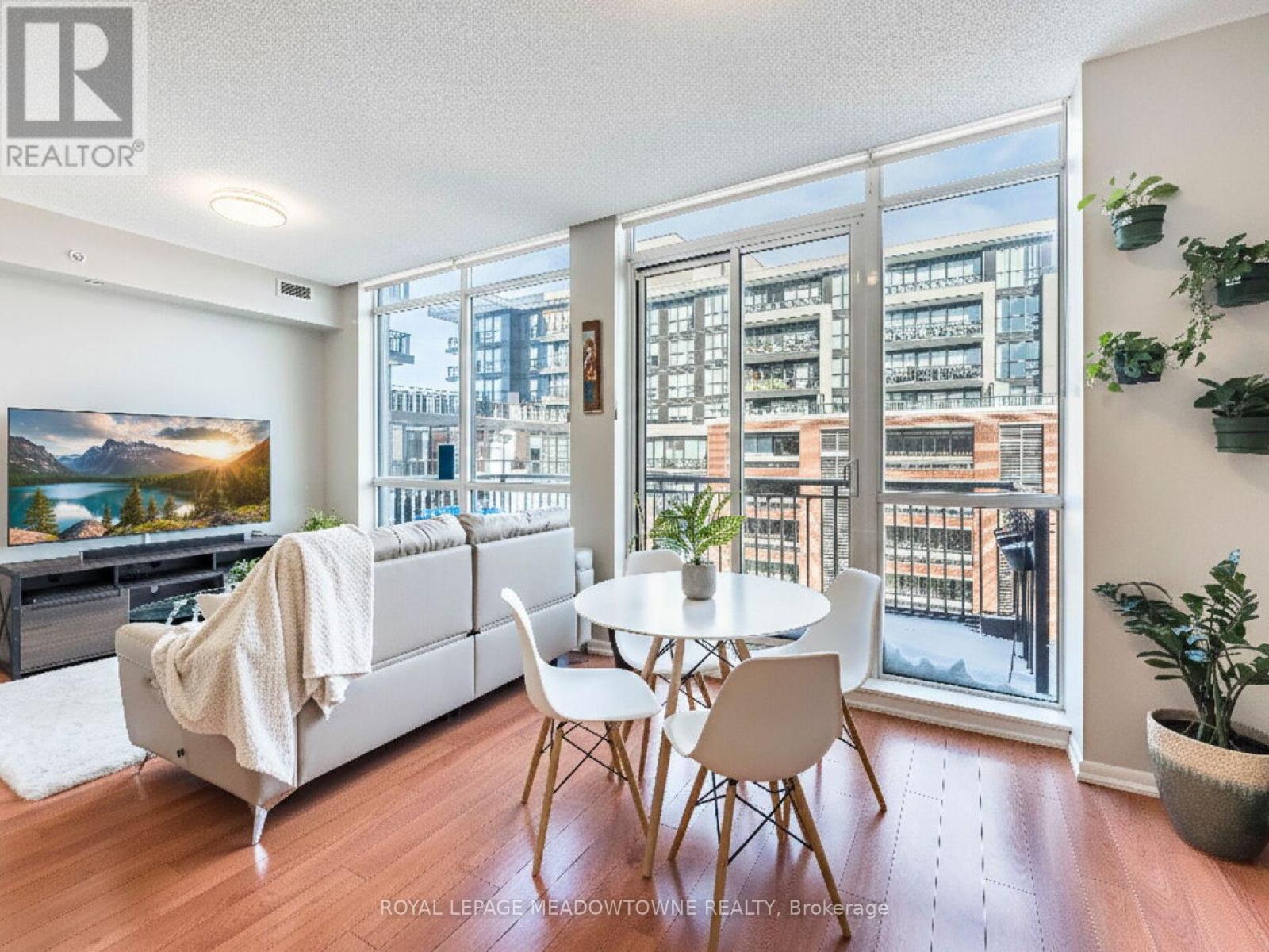 












832 - 830 LAWRENCE AVENUE W

,
Toronto,




Ontario
M6A0A2

