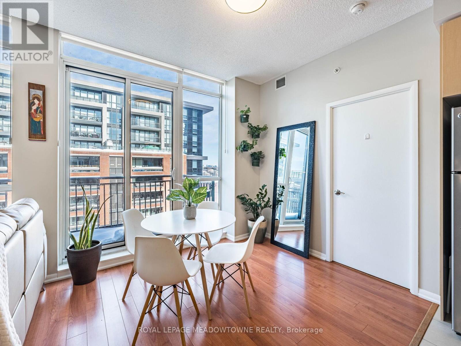 












832 - 830 LAWRENCE AVENUE W

,
Toronto,




Ontario
M6A0A2

