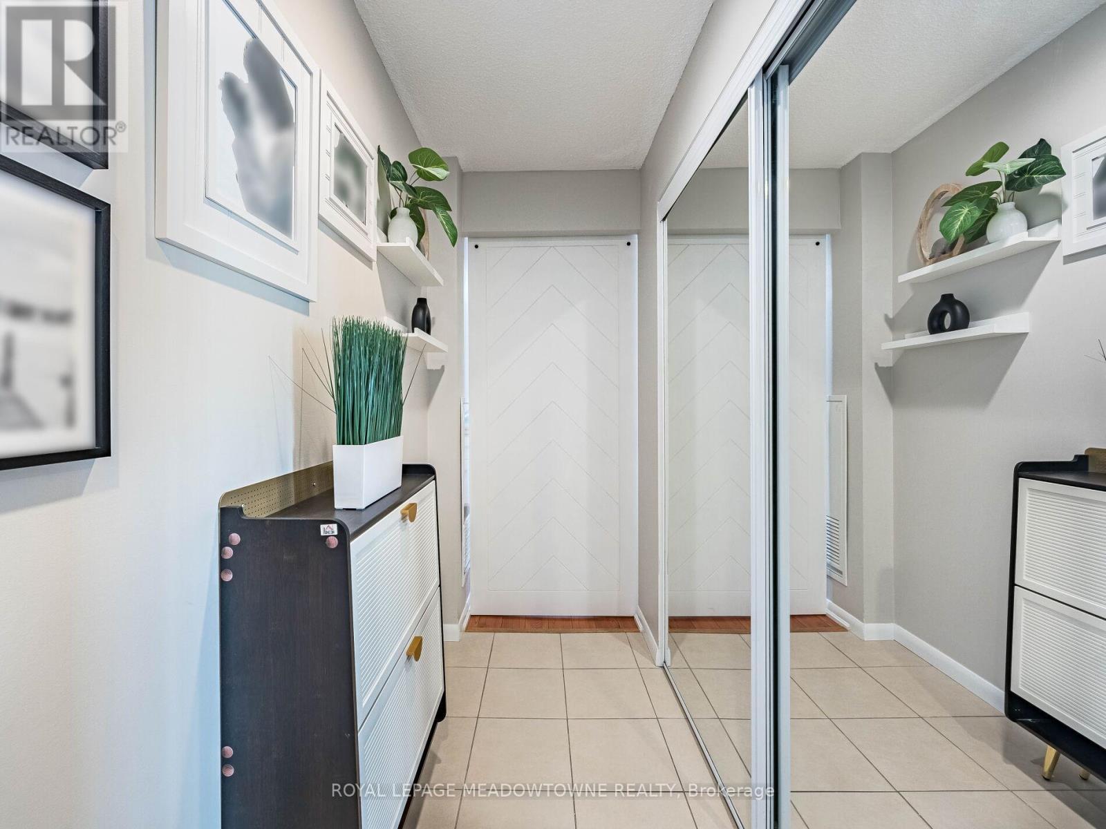 












832 - 830 LAWRENCE AVENUE W

,
Toronto,




Ontario
M6A0A2

