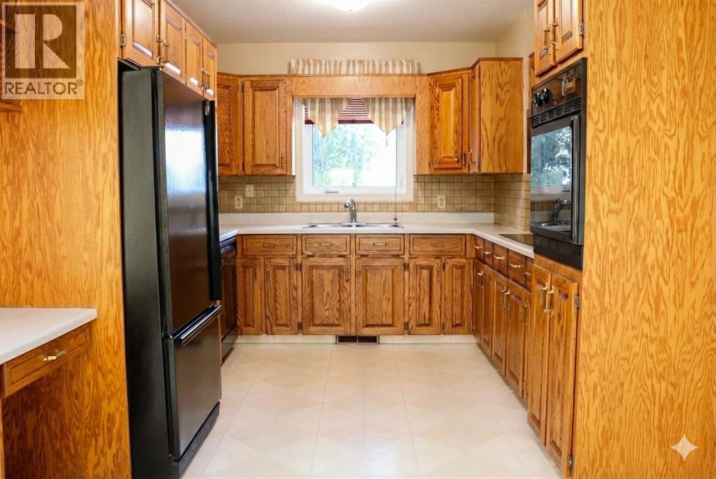 












164 Mt Crandell Crescent W

,
Lethbridge,




Alberta
T1K6L8

